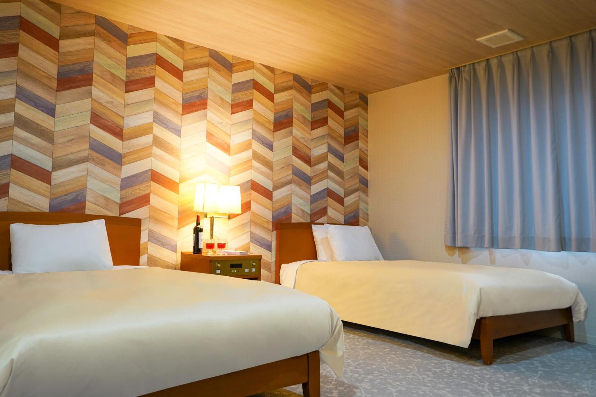 Hotel New Gaea Iizuka Bagian luar foto